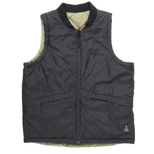 Load image into Gallery viewer, Theories Newton Quilted Reversible Vest Sage/Black
